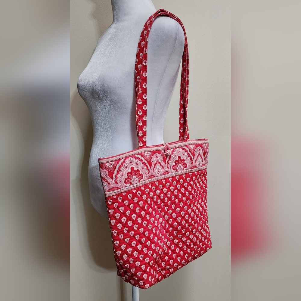 Vera Bradley Red, White and Pink Quilted Cotton Paisley Design Toggle Closure